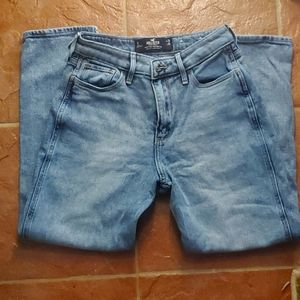 Curvy High-Rise Mom Jean